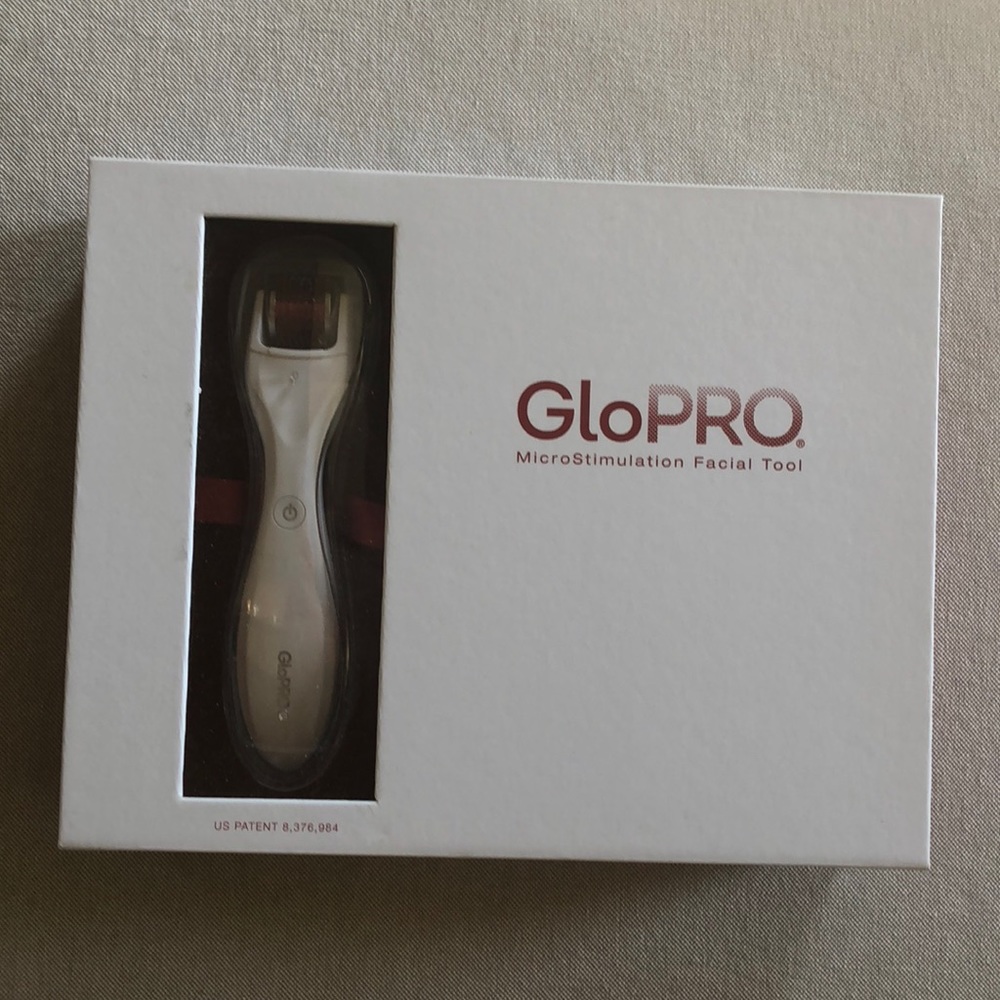 Brand new Glo Pro microdermabrasion kit
